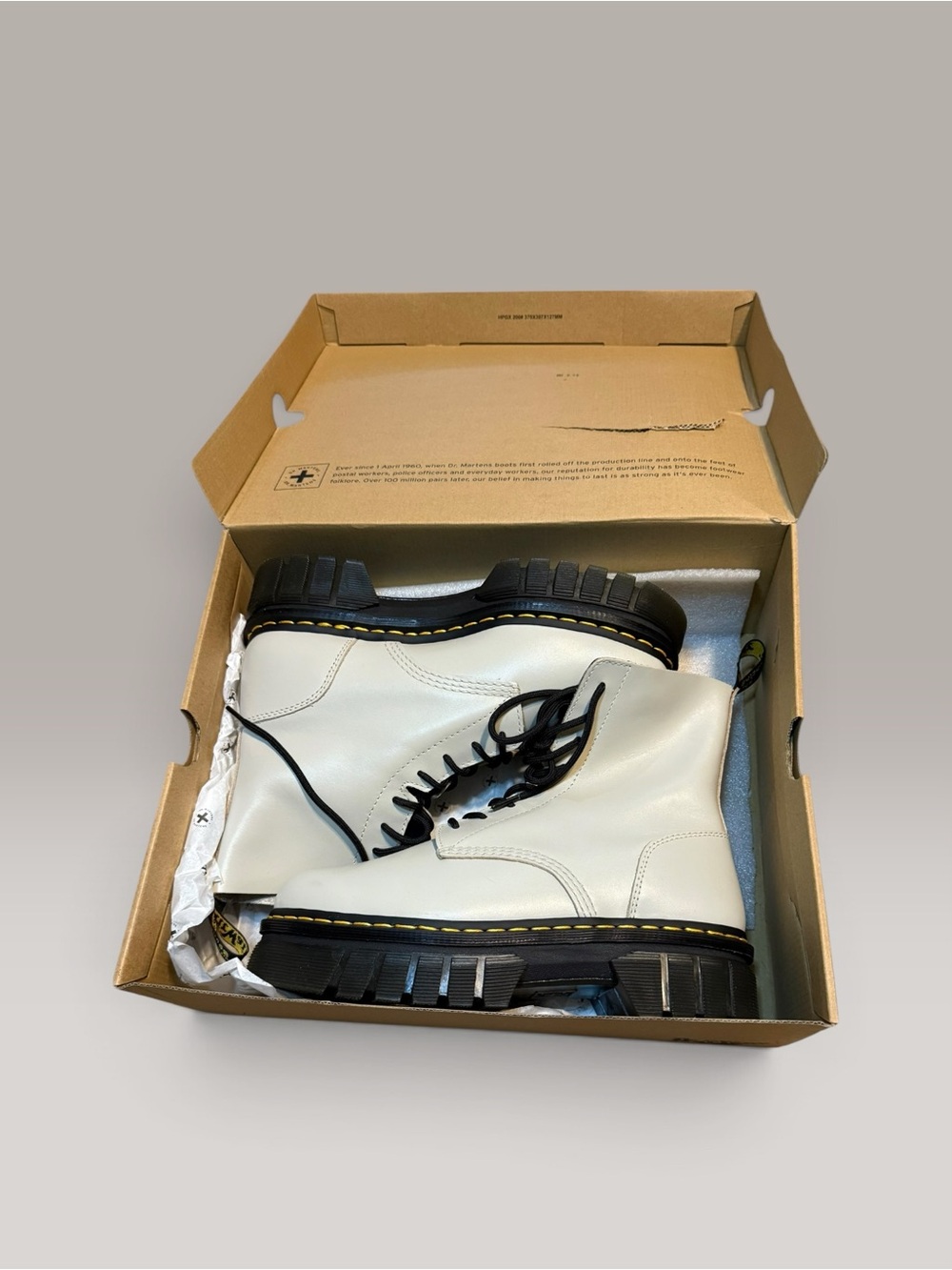 Dr.Martens Cream Lace combat unisex boots